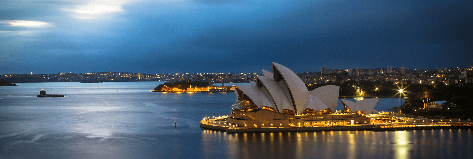 Explore Australia's top universities and a diverse student experience while studying in one of the world’s most welcoming countries.
